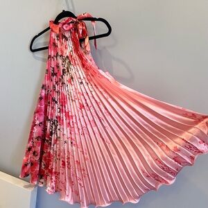 NWOT Beautiful Pink Floral Pleated Halter Dress